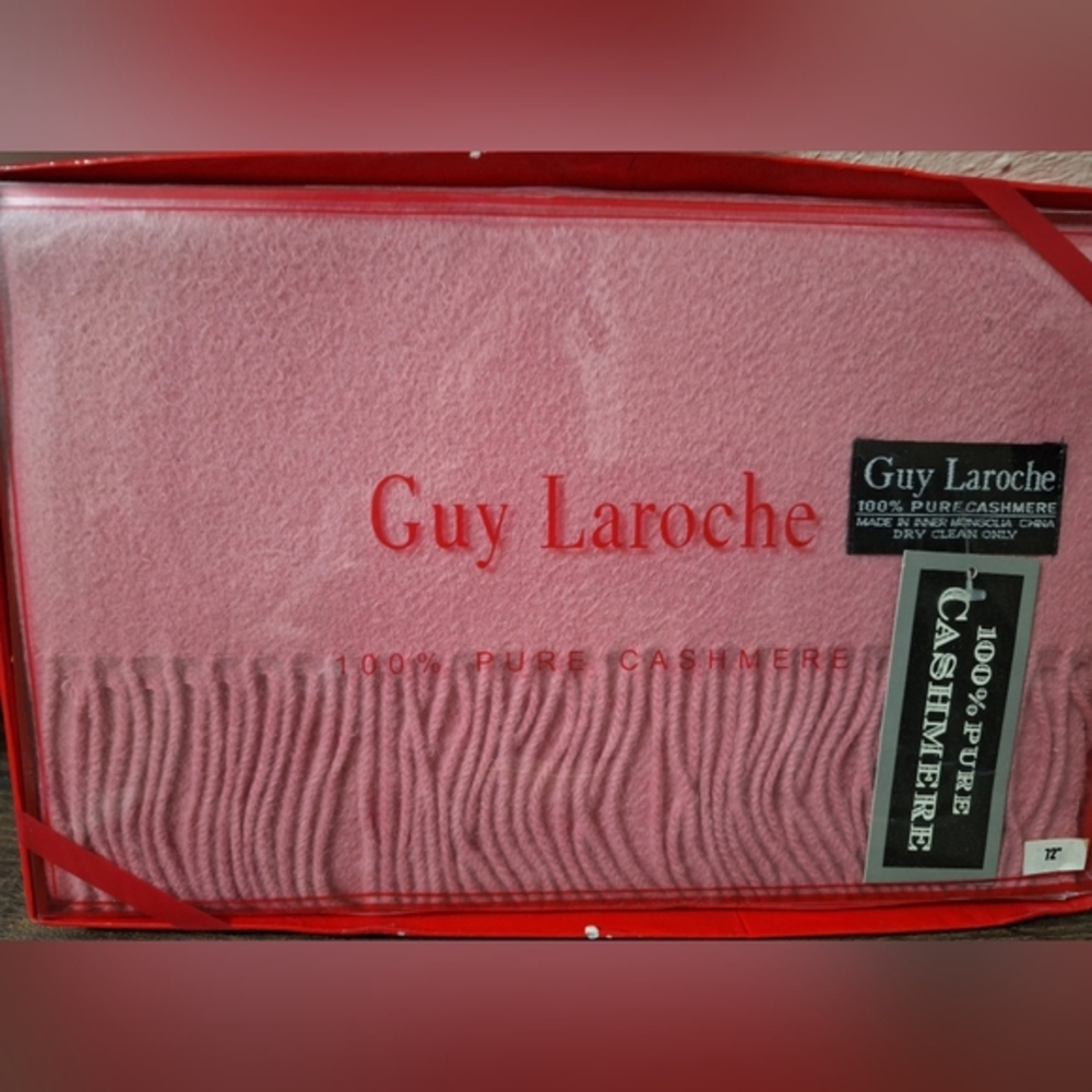 GUY LAROCHE PINK 100% PURE CASHMERE SCARF. NWT IN BOX